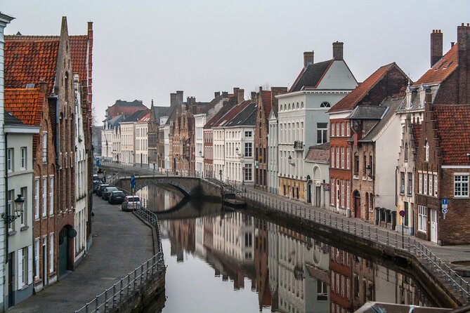 Paris: Discover Brussels and Bruges & Optional Chocolate Tasting - Coach comfort and the border reality