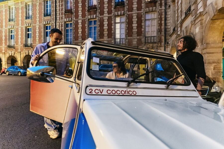 Paris: Discover Paris by Night in a Vintage Car with a Local - Optional Champagne and French Nibbles: Worth It or Skip It?