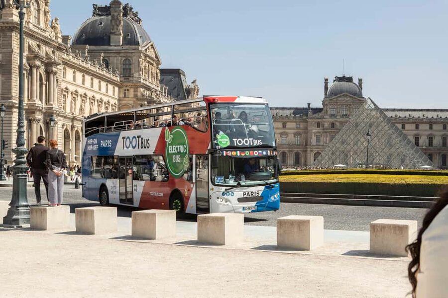 Paris: Discovery Hop-On Hop-Off and Paris by Night Tour - Night tour: 2 hours of illuminated Paris with a top-deck view