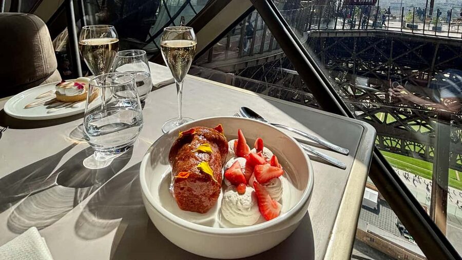 Paris: Eiffel Tower Dining, Gustave Menu at Madame Brasserie - Inside Madame Brasserie: Setting, Seating, and the View Rhythm