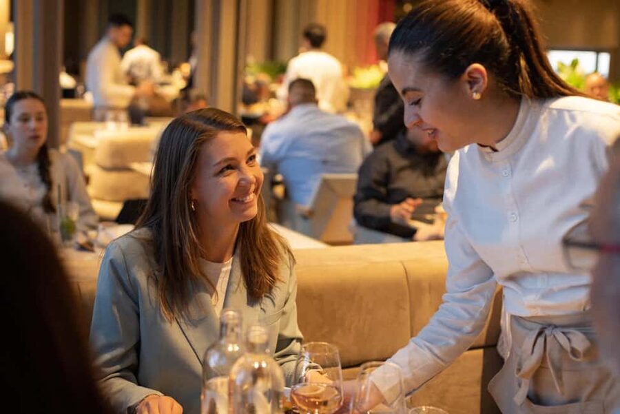 Paris: Eiffel Tower Dining, Gustave Menu at Madame Brasserie - Timing Matters: 6:30 PM Sunset Dinner vs 9:00 PM Night Views