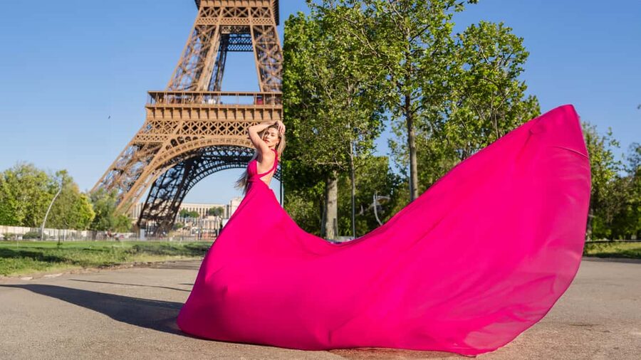Paris: Eiffel Tower Flying-Dress Photoshoot jonadress - Why a flying-dress shoot near the Eiffel Tower is worth your time