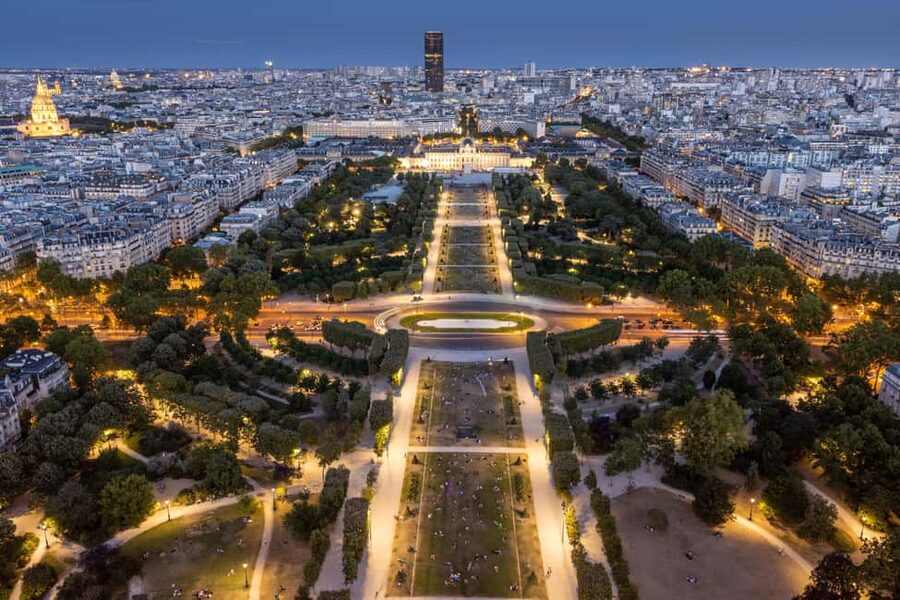 Paris: Eiffel Tower Guided Tour|Summit & second floor access - Key highlights to look forward to