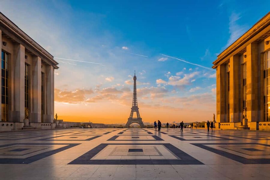 Paris: Eiffel Tower Guided Tour|Summit & second floor access - Elevator to the second floor: the best value for your time
