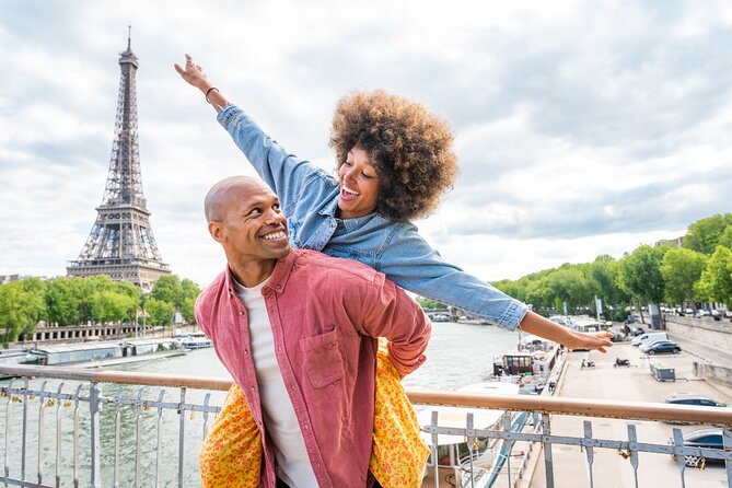 Paris: Eiffel Tower Photo Shoot - Stop 1, The Eiffel Tower Photo Shoot: Pose Coaching, Not Just Clicking