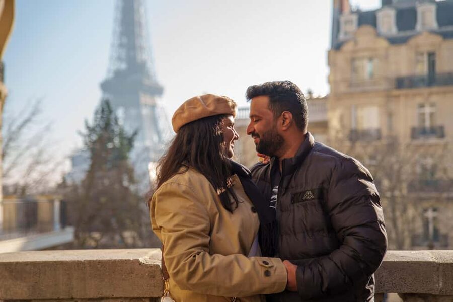 Paris: Eiffel Tower Photoshoot with a Professional - Should you book this Eiffel Tower photoshoot?