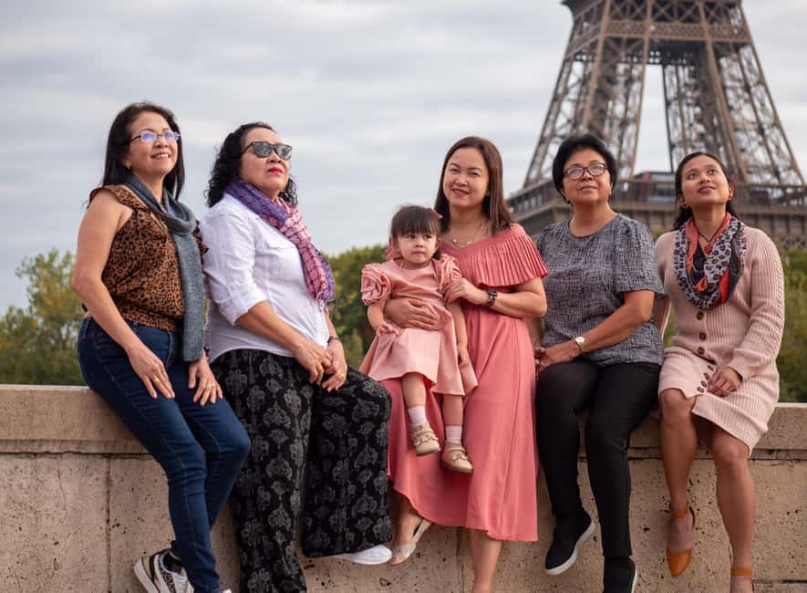 Paris: Eiffel Tower Private Photoshoot Experience - What it feels like to pose when someone is actually guiding you