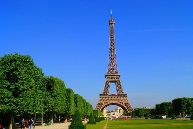 Paris: Eiffel Tower Summit Small-Group Guided Tour Max 6 People - Eiffel Tower summit tour, but with a real small-group rhythm