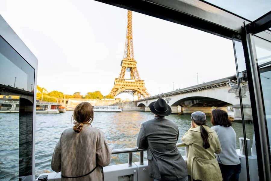 Paris: Eiffel Tower Tour & Seine River Cruise Tour - Quick hits before you go