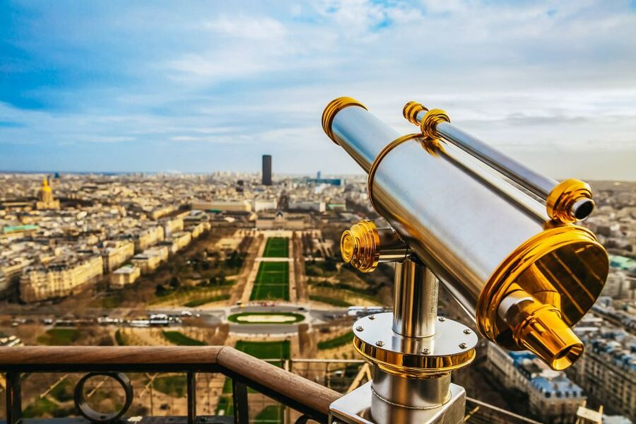 Paris: Eiffel Tower Tour with Summit or 2nd Floor Access - The walk from Passerelle Debilly to the Eiffel Tower