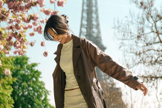 Paris: Eiffel Tower Vintage Photoshoot - Trocadéro Is the Launch Pad for Eiffel Tower Vintage Photos