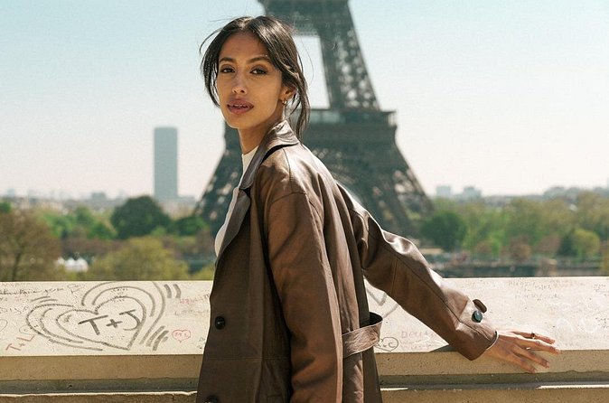 Paris: Eiffel Tower Vintage Photoshoot - Who This Eiffel Tower Vintage Photoshoot Fits Best