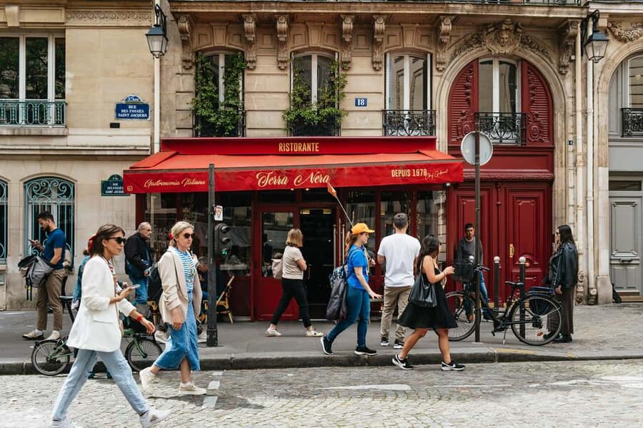 Paris: Emily TV Show Locations Guided Walking Tour - Place de Valois and 8 Rue de Montpensier: Palais-Royal Area, But With Show Details