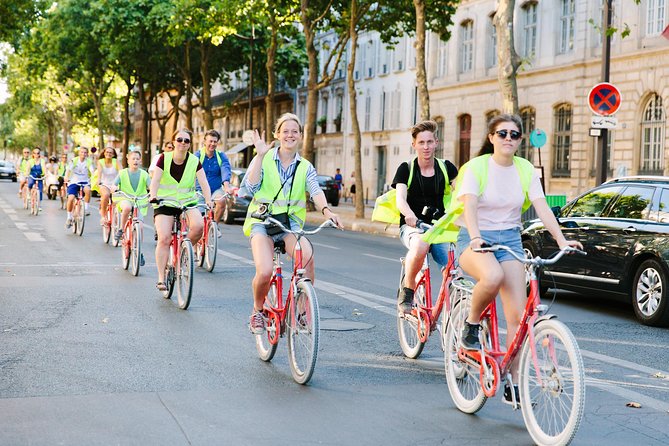 Paris Evening Snapshot Bike Tour - Why an evening bike tour beats the usual Paris “checklist”