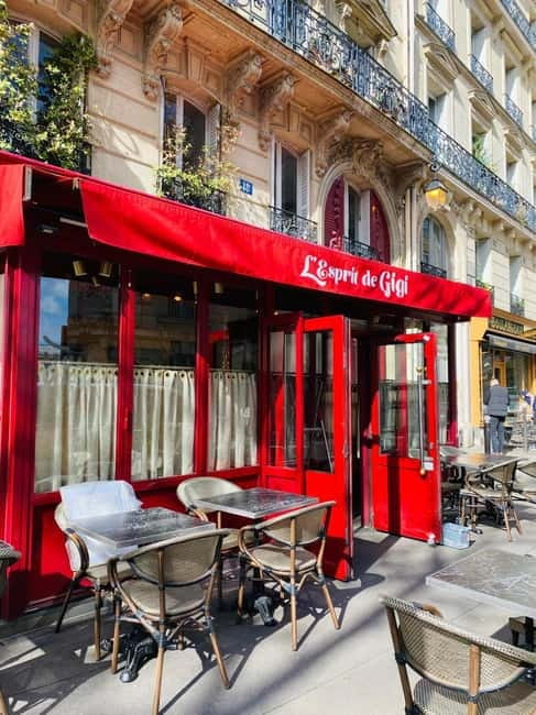 Paris: Explore the City Like Emily Tour - Filming Locations - Group size, guide style, and the multilingual advantage