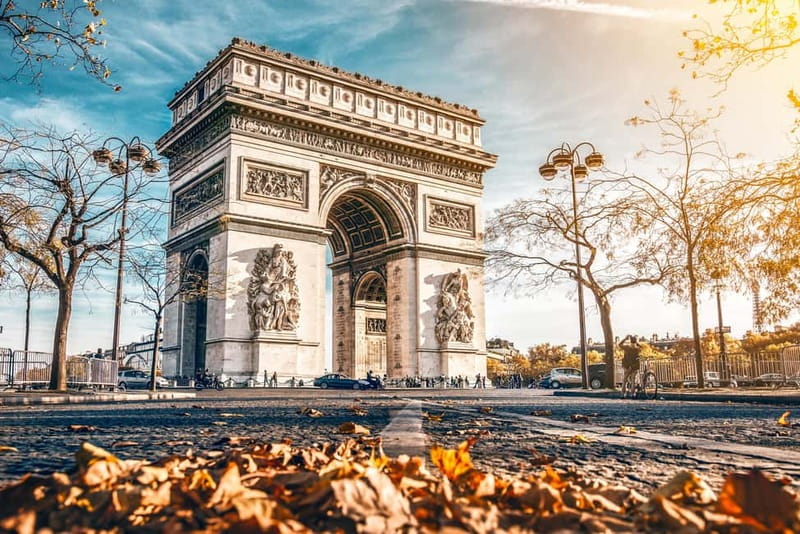 Paris: Explorer Pass with 3, 4, 5, 6, or 7 Attractions - Louvre Ultimate Experience and the art museum factor