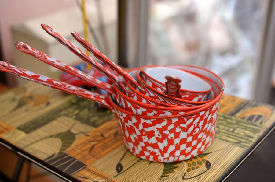 Paris: Flea Market Insider's Tour in Extra-Small Group - Key things that make this flea market tour worth your time