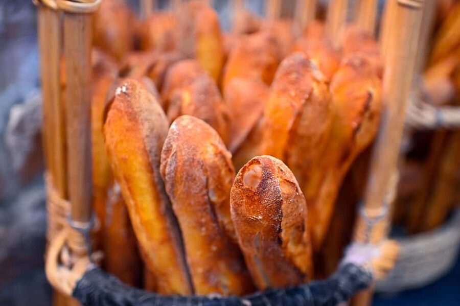 Paris: Food Tour in Le Marais with Tastings - Chocolate and Macarons: Where the Tour Turns into a Sweet Finale