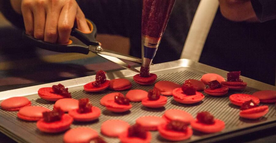 Paris: French Macarons Baking Class with a Parisian Chef - A French Macaron Lesson in a Real Paris Apartment Kitchen