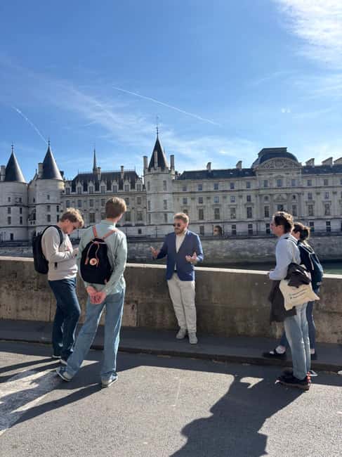 Paris: French Monarchy Intrigues Walking Tour - Ile de la Cité: the politics gets older and sharper
