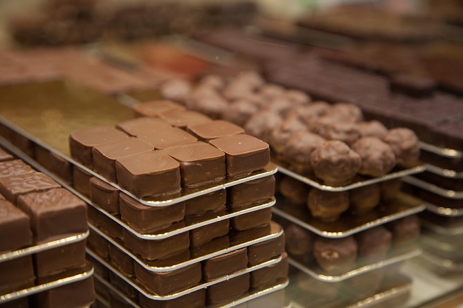 Paris French Sweets Tasting Tour with Pastries and Chocolates - The guide effect: what you learn, and why names keep showing up