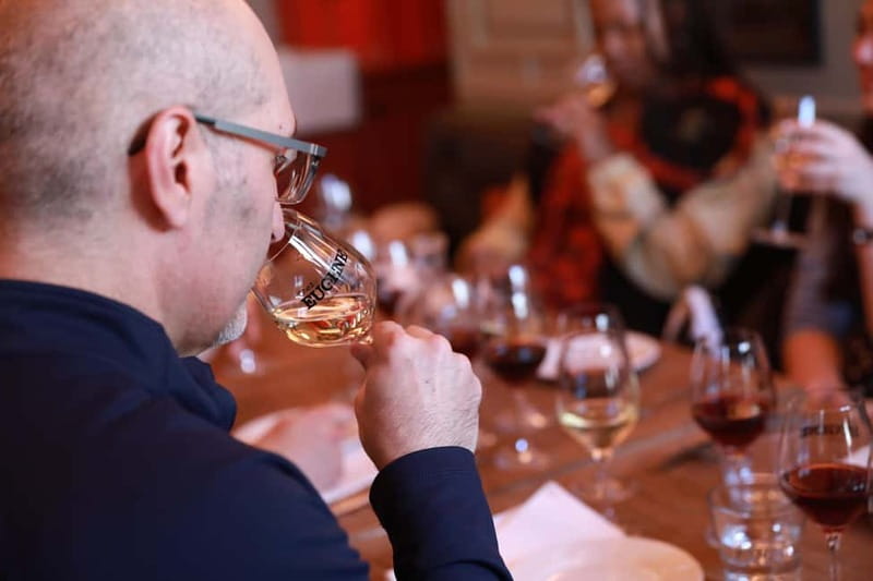 Paris: French Wine Tasting and Pairing in Montmartre - What you taste: 1 sparkling, 1 white, and 2 reds