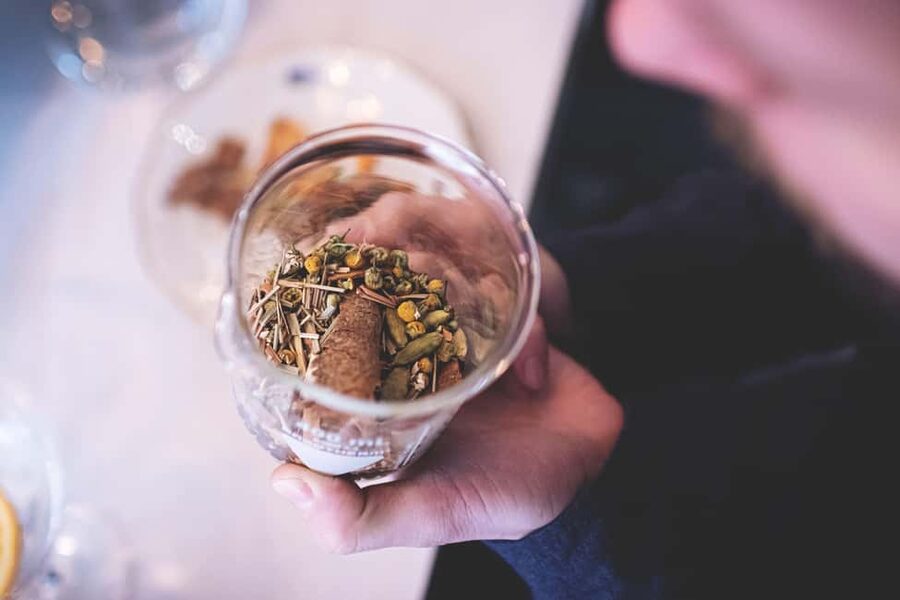 Paris gin making workshop in English - Designing your label, then taking home a 70cl bottle