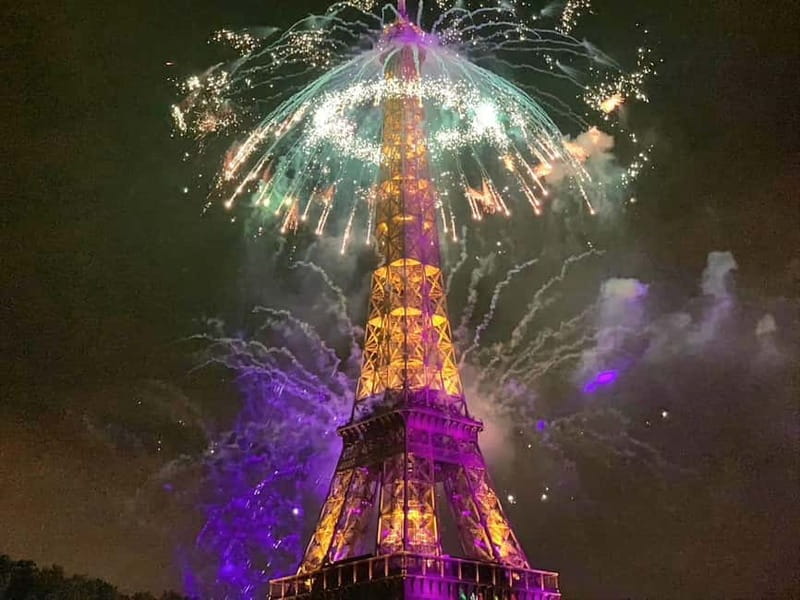 Paris: Gourmet 3-Course Dinner Cruise with French Wine - The 3-course gourmet dinner and French wine: how to pace your evening