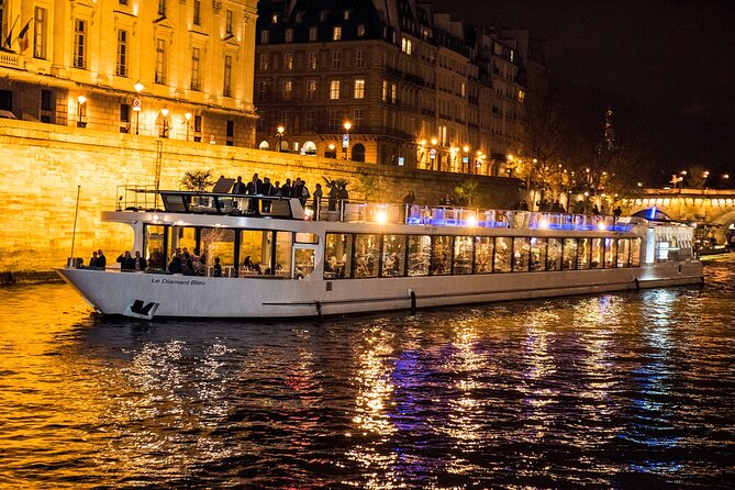 Paris Gourmet Dinner Seine River Cruise with Singer and DJ Set - Price and value: what you get for $103.78