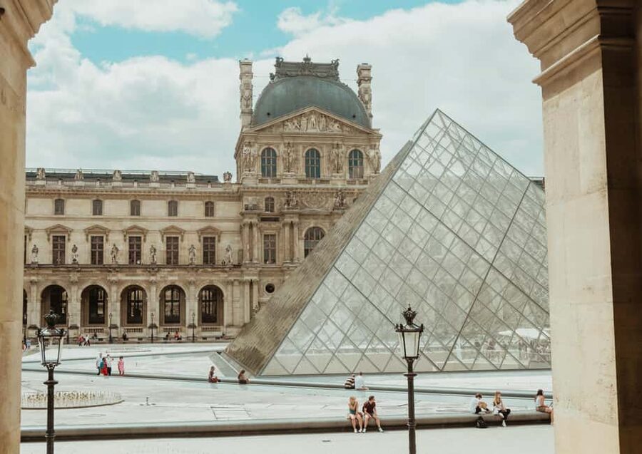 Paris: Gourmet Food Tour & Louvre Museums Guided Tour - Cheese and charcuterie, then wine-bar pairing with terroir