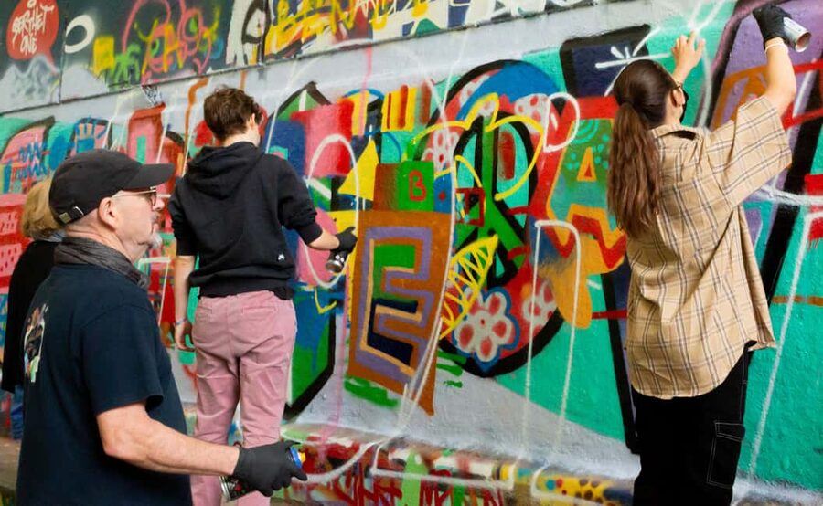 Paris: Graffiti and Street Art Workshop - Spray Paint Control, Lettering, and Effects That Make It Look Clean