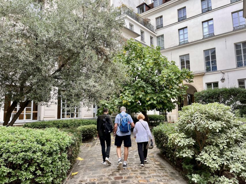 Paris: Guided Champagne & Food Tour in St-Germain-des-Pres - Key highlights worth your attention
