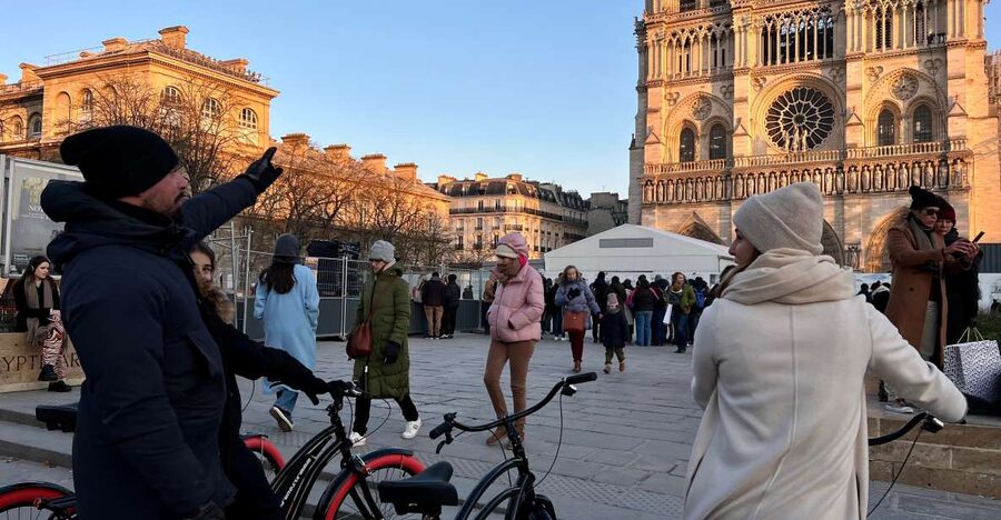 Paris: Guided City Highlights Bike Tour - Key things that make this bike tour worth your time