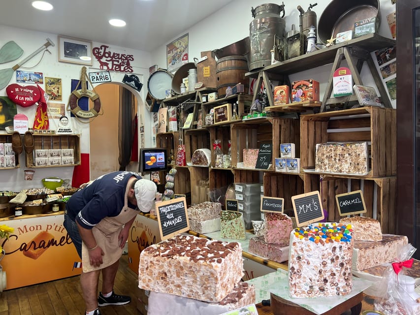 Paris: Guided Montmartre Walking Tour with Food & Wine - Chouquettes, Macarons, and Toffee: Your Sweet Start
