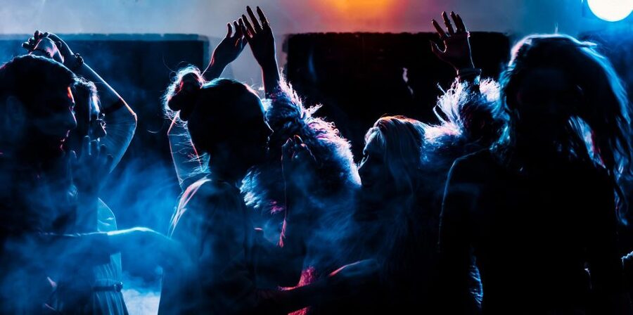 Paris: Guided New Year's Eve Bar Crawl with Drink - How this Paris New Year’s Eve bar crawl keeps the night easy
