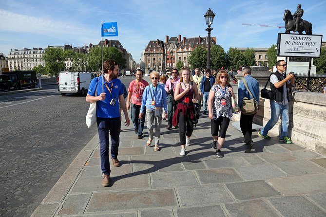Paris Guided Tour with Notre Dame Cathedral or Ste Chapelle Entry - Following the Seine: Views That Stay Practical, Not Just Pretty