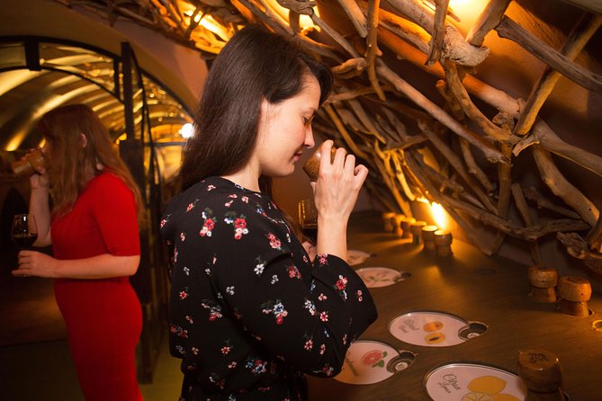 Paris - Guided Visit & Tasting in a Royal Wine Cellar - Group size and pace: why it feels smooth in an hour