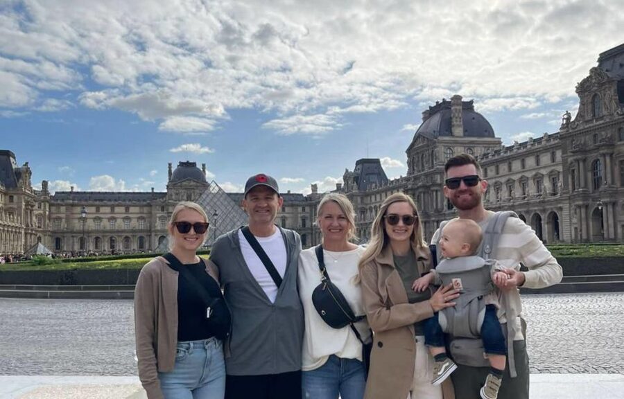 Paris: Guided Walking Tour from Opera Garnier to Notre-Dame - Comfort, Pace, and What to Bring on a Central Walk