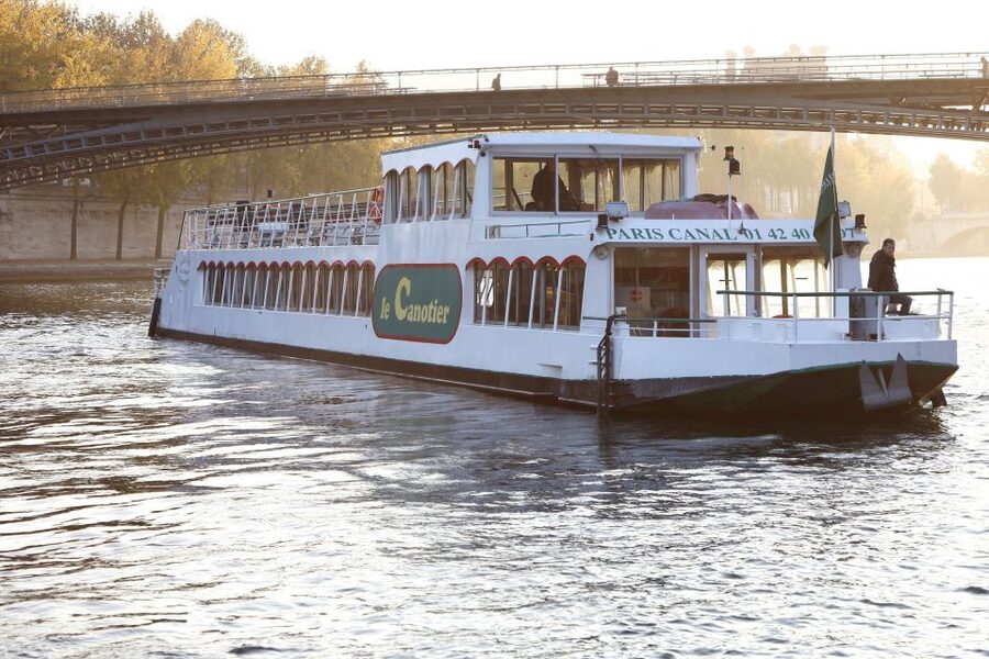 Paris: Happy Hour Evening Cruise on the Seine River - Why a Happy Hour Seine Cruise Works for Paris Evenings