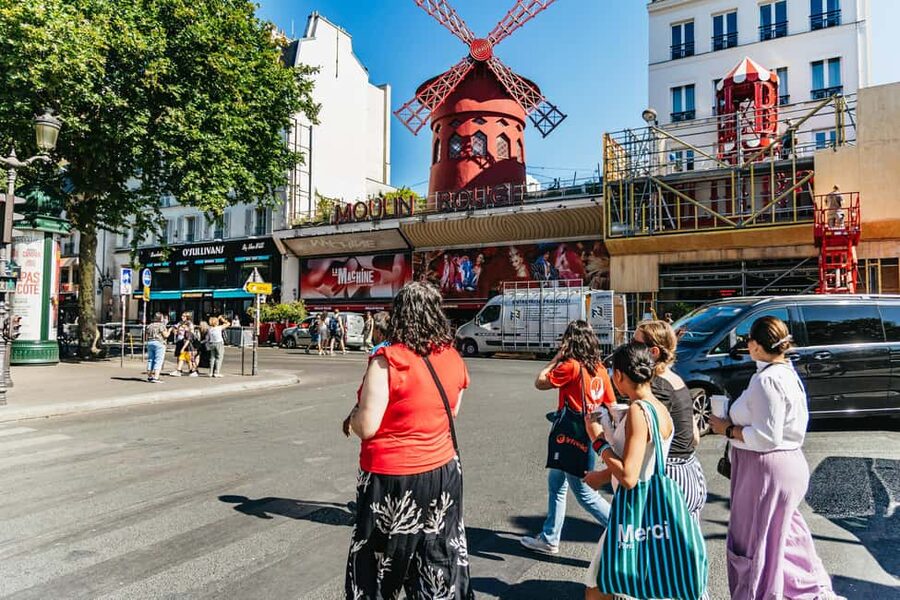 Paris: Hidden Gems of Montmartre with Local Guide - Should you book this Montmartre walking tour?