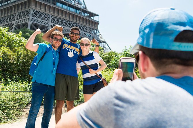 Paris Highlights Bike Tour: Eiffel Tower, Louvre and Notre-Dame - Louvre and Musée d’Orsay: classic art and the case for viewpoint time