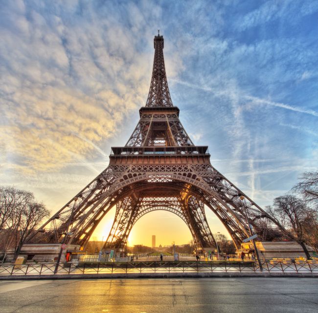 Paris Highlights Full Day Tour - The bus ride toward Notre Dame: comfortable, narrated, efficient