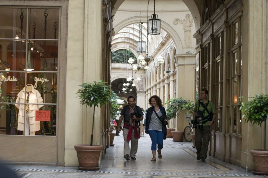 Paris : Highlights of Parisians' Paris guided tour - Les Halles streets and the passage from 1826