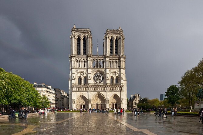 Paris highlights sightseeing tour with private Transportation - Quartier Latin, Panthéon, and Luxembourg Gardens: the walk-friendly heart of the day