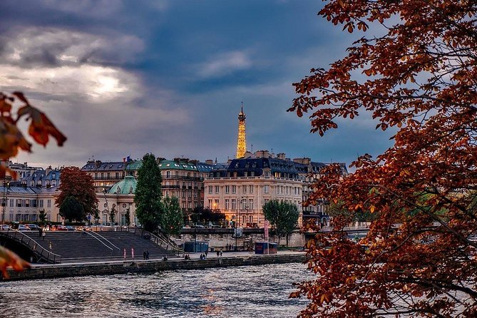 Paris highlights sightseeing tour with private Transportation - The big loop: from Arc de Triomphe down the grand avenues to the Eiffel area