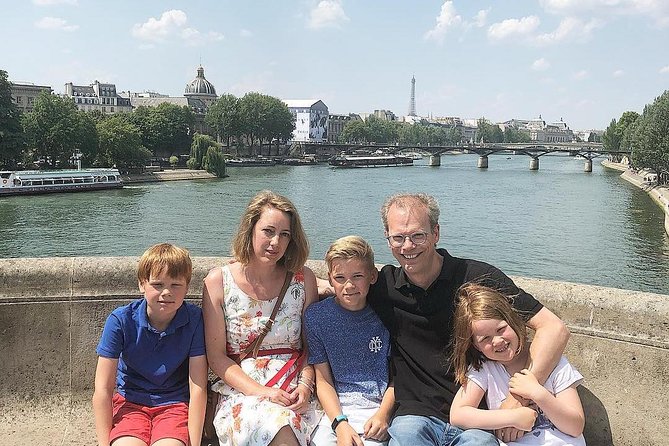 Paris Highlights Tour: The Best of the City Heart in 3 Hours - Louvre Area to the Medieval Castle Behind the Museum