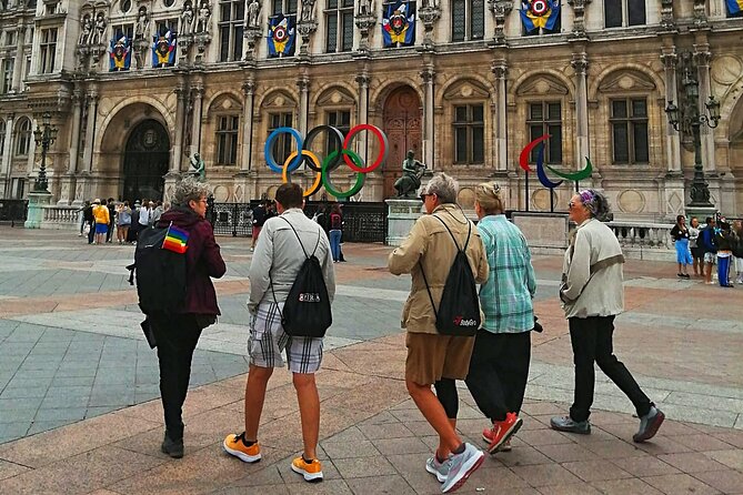 Paris Highlights with an LGBTQ Perspective Private Tour - Jardin des Tuileries: where public beauty meets social rules