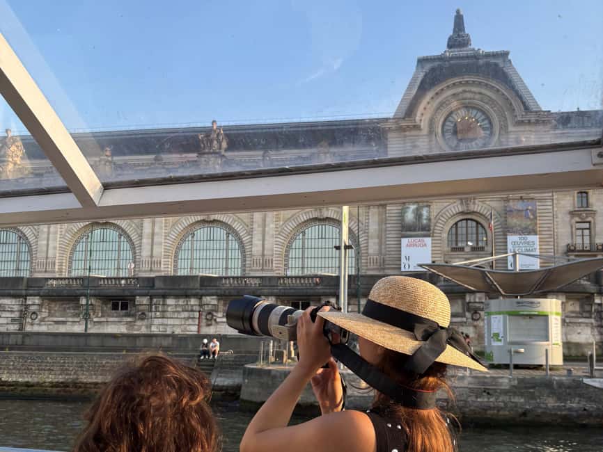 Paris: Hop-On Hop-Off Seine Cruise Pass with 9 Stops - How the hop-on hop-off system works along the Seine