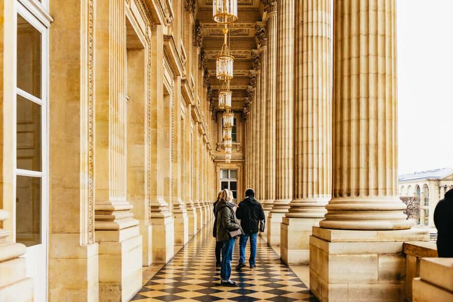 Paris: Hôtel de la Marine Entry Ticket - The 3D audio headset tour: how to get the most