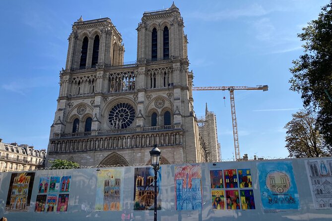 Paris: Île de la Cité and Notre-Dame Walking Tour With Crypt - Palais de Justice and Conciergerie: law, power, and revolution in one circuit